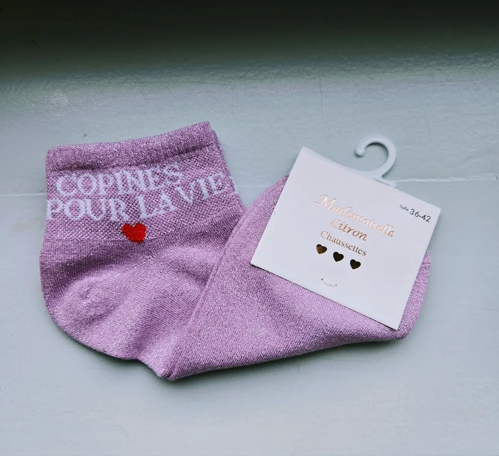 Socquettes Pailletées - copines pour la vie (mauve avec écriture blanche)